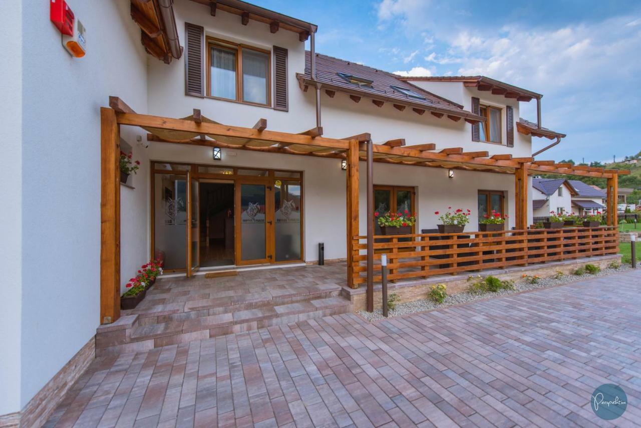 Farkas Panzio Bed & Breakfast Прайд Екстериор снимка