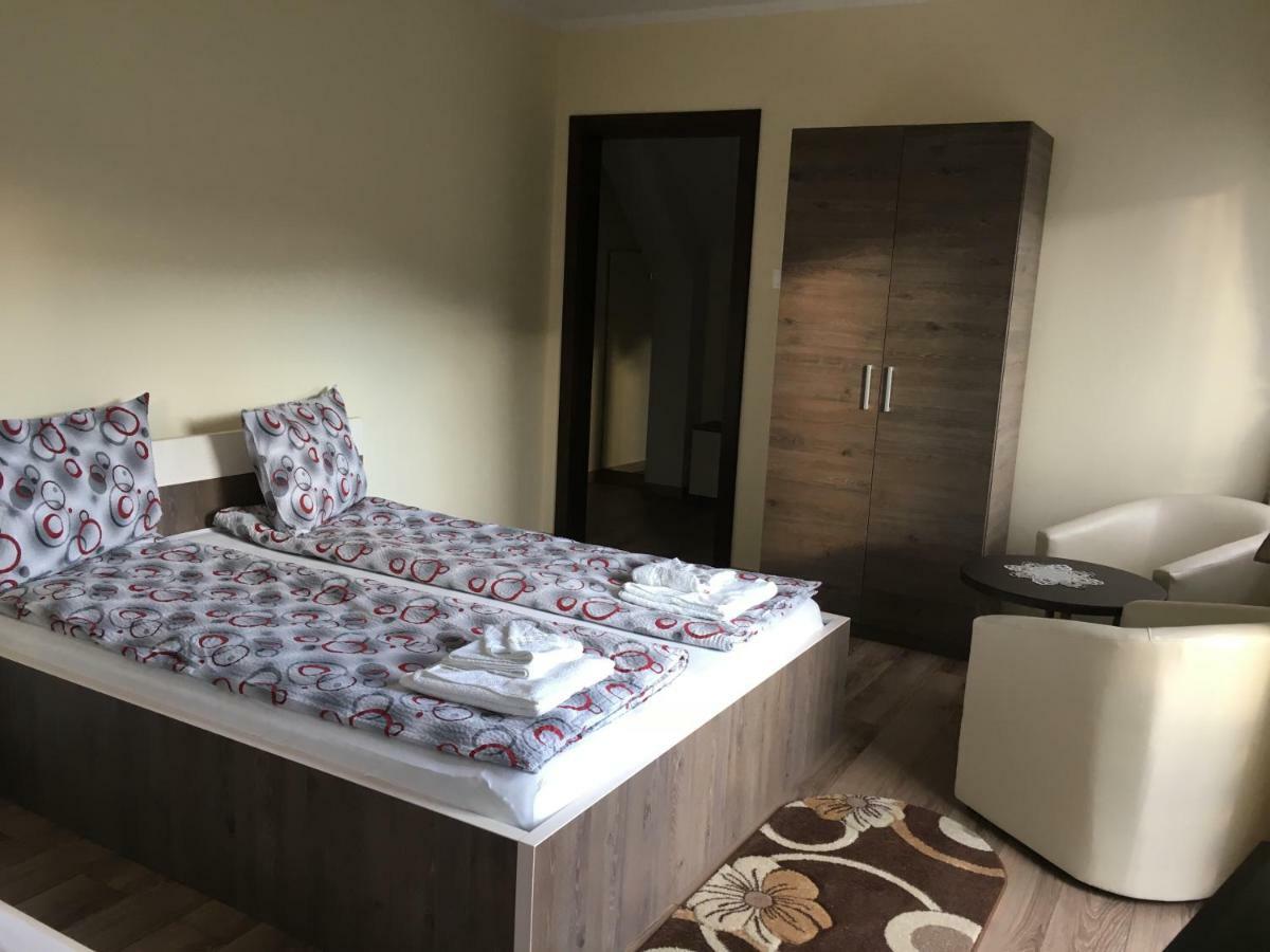 Farkas Panzio Bed & Breakfast Прайд Екстериор снимка